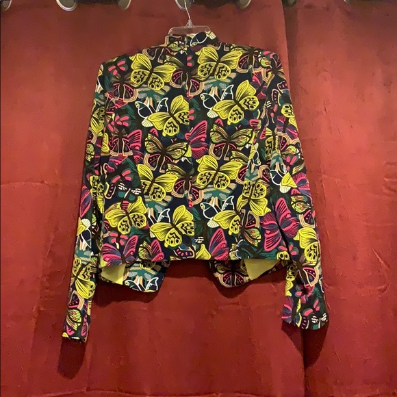 Blazer - Picture 2 of 2